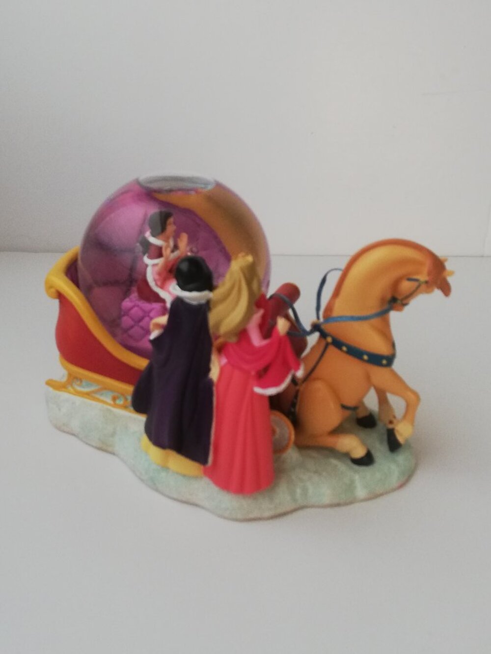 Vintage Disney Store "Princess Sleigh Ride" Winter Snow Globe (2004) - Picture 5 of 10